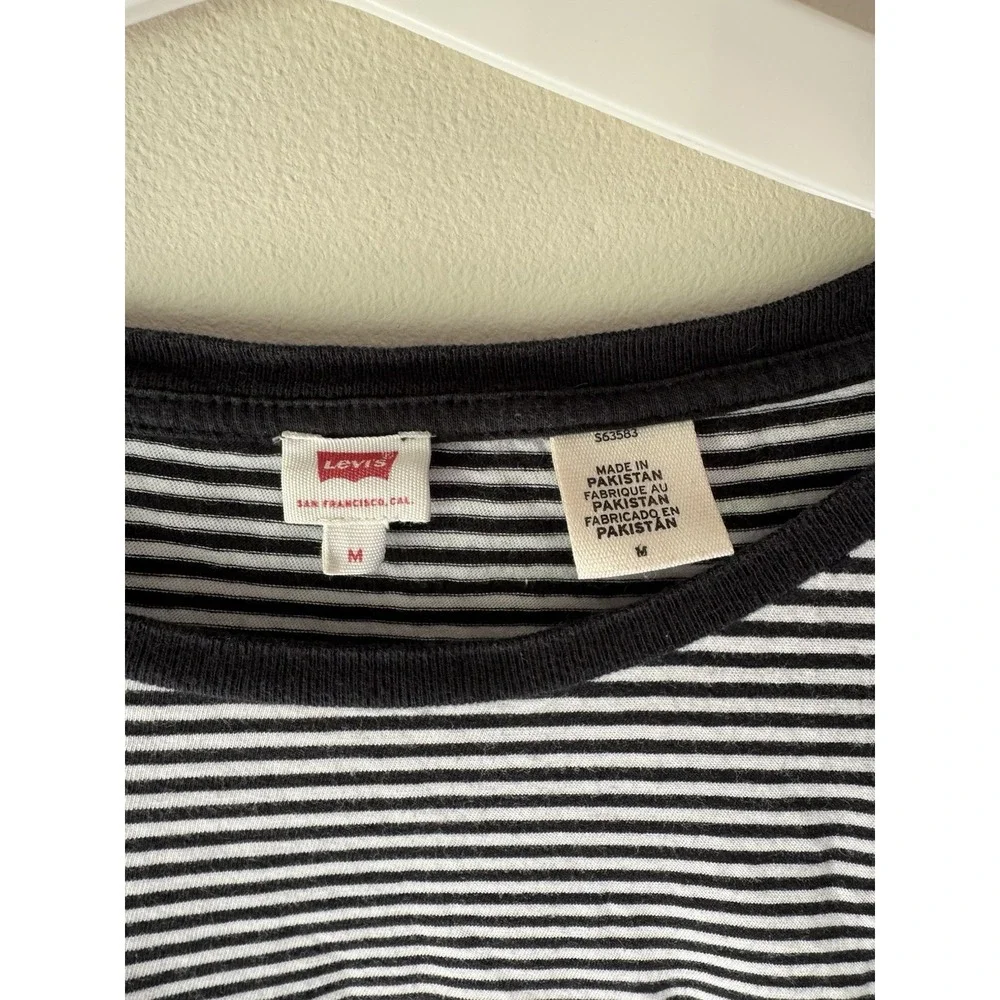 Levi's Black White Striped Pocket T-Shirt Crewneck Ringer Tee Size Medium M